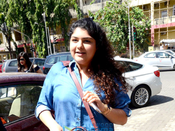 Sonam Kapoor, Anshula Kapoor and others snapped post lunch at Bastian