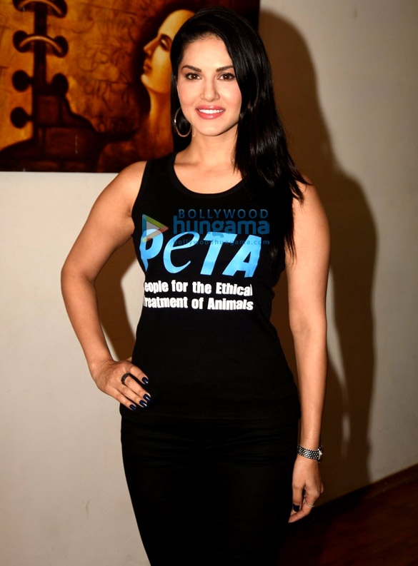 sunny leone grace peta newest spice up your life go vegetarian campaign 3