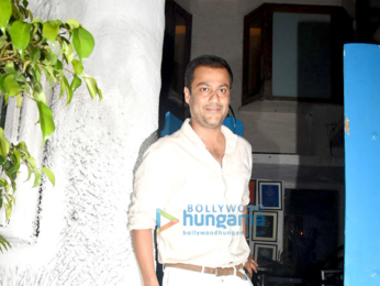 Sushant Singh Rajput, Sara Ali Khan, Amrita Singh and Abhishek Kapoor snapped at Olive