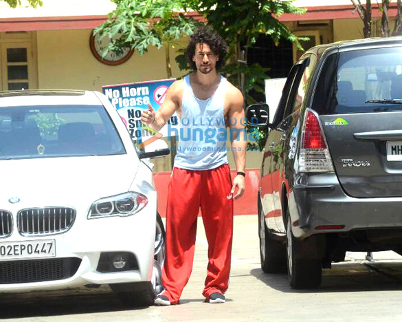 tiger shroff snapped post his gym session in bandra 6