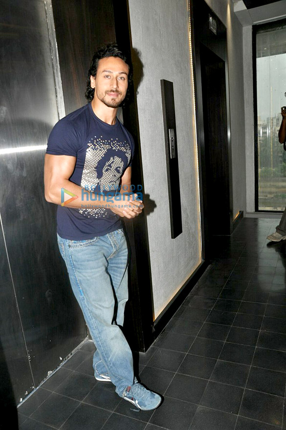 tiger snapped at munna michael promotions 6