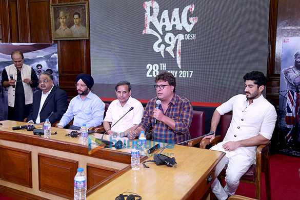 tigmanshu dhulia mohit marwah and gurdeep singh sappal launch the trailer of raag desh at the parliament of india 5