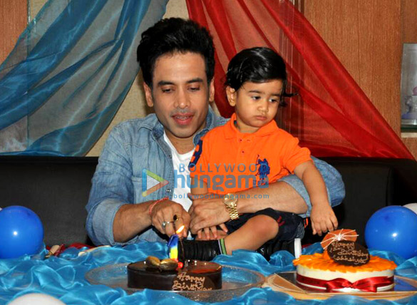 tusshar kapoor celebrates son laksshyas 1st birthday at his home in juhu 6