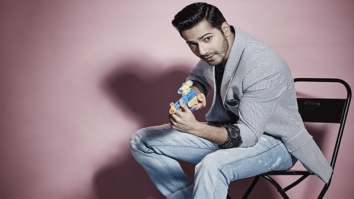Varun Dhawan gets special permission from Dwayne Johnson to watch Baywatch in advance
