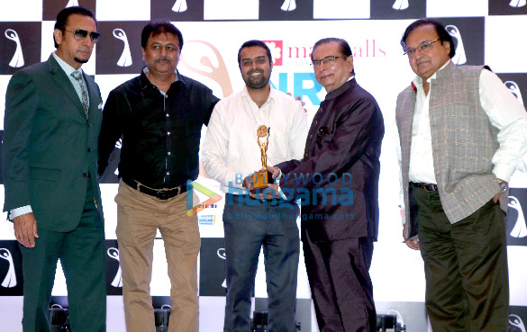 zeenat aman gulshan grover at nri achievers award at the club 8