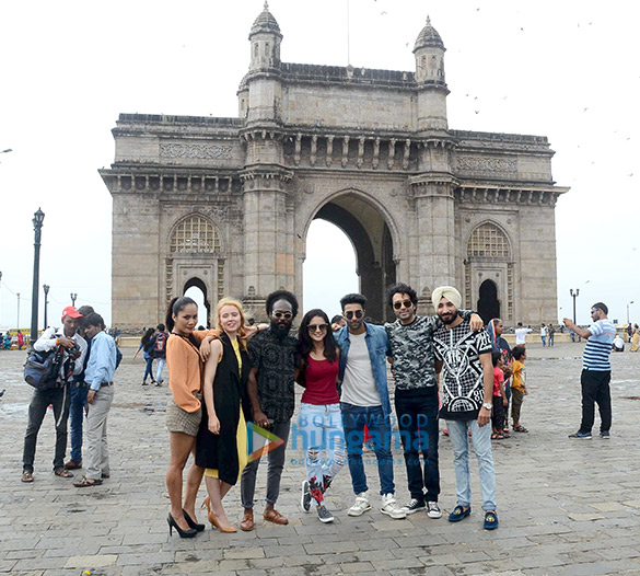 Aadar Jain and Anya Singh launch ‘I Am India’ song from Qaidi Band at Gateway of India Aadar Jain and Anya Singh launch ‘I Am India’ song from Qaidi Band at Gateway of India