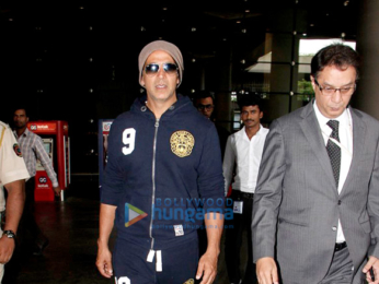 Akshay Kumar, Sushant Singh Rajput, Mira Kapoor snapped at the airport