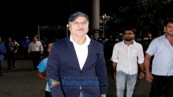 Akshay Kumar, Sushant Singh Rajput, Mira Kapoor snapped at the airport