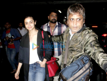 Alia Bhatt and Varun Dhawan arrive from New York after IIFA 2017