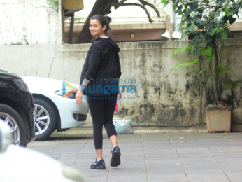 Alia Bhatt snapped at gym