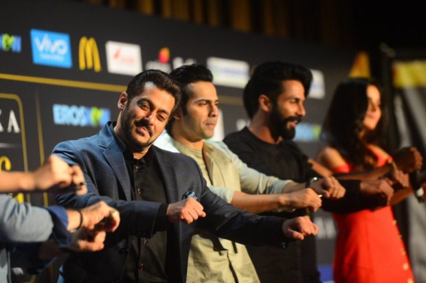Dwayne Bravo makes Salman Khan
