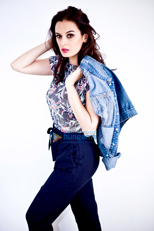 evelyn sharma1 2