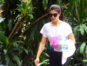 Jacqueline Fernandez snapped post rehearsals in Bandra