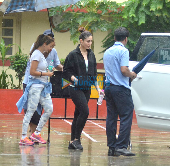 kareena kapoor khan amrita arora snapped at the gym today 3