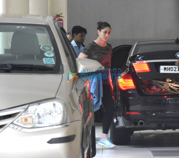 Kareena Kapoor Khan and her son Taimur Ali Khan snapped at her mom Babita Kapoor’s house