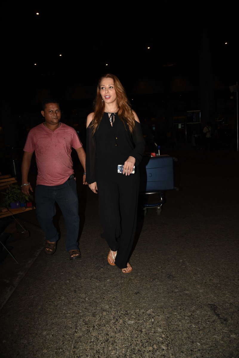 lulia vantur snapped at airport 6