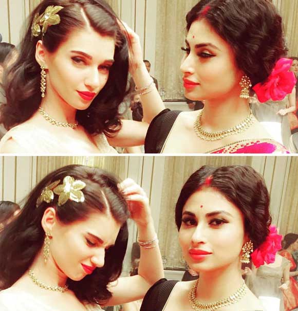 Mouni Roy looks gorgeous in this new song for Gold along with model Scarlett Wilson-2