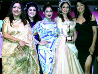 Ganesh Acharya, Archana Kochhar, Sandhya Shetty, Ankita Bhargav, Ishita Dutta, Piaa Bajpai, Alesia Raut and others at the finale of 'Mrs Bharat Icon 2017' at Sahara Star