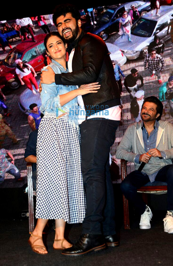 mubarakan team promote their film at wilson college mumbai 4