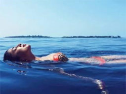 OMG! Shriya Saran spotted chilling in Portugal in a red-hot bikini