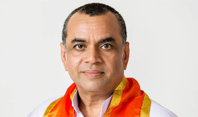 Paresh Rawal REACTS On Akshay Kumar Doing Narendra Modi Biopic
