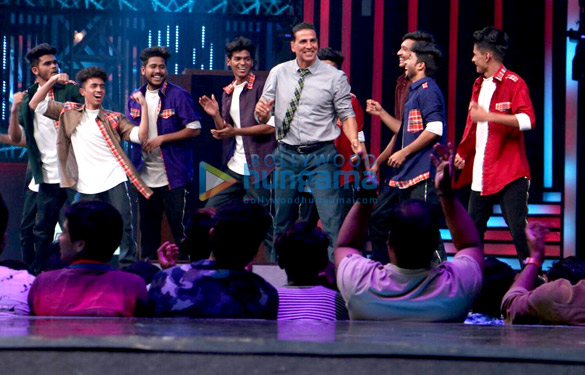 promotions of toilet ek prem katha on dance 5