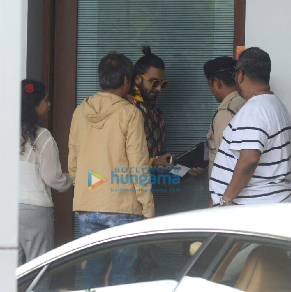 ranveer singh and alia bhatt depart for delhi 2
