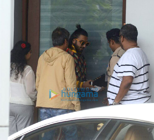 ranveer singh and alia bhatt depart for delhi 3