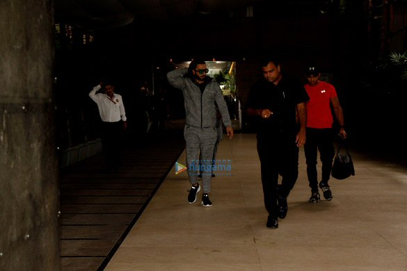 ranveer singh snapped in bandra 6 2