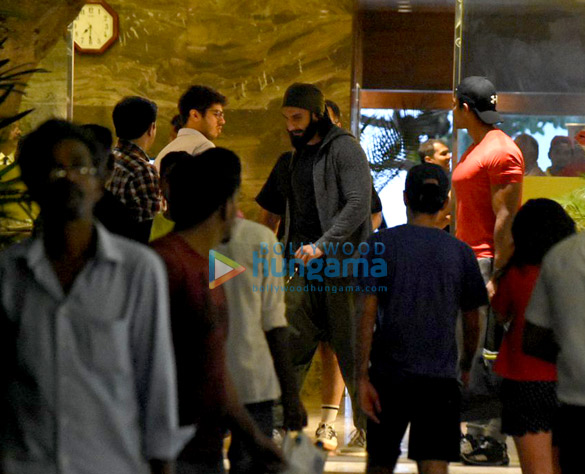 Ranveer Singh snapped post his gym session in Bandra Ranveer Singh snapped post his gym session in Bandra