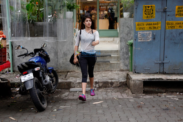rhea chakraborty snapped at kitchen garden 5