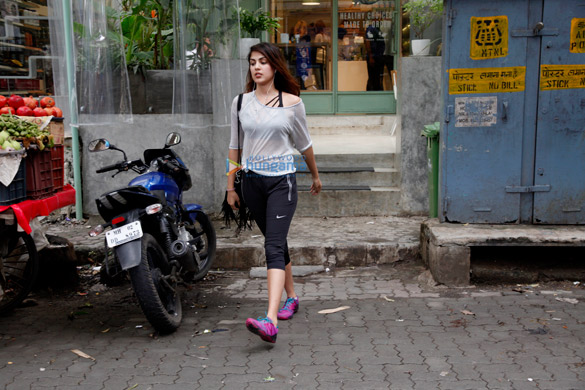 rhea chakraborty snapped at kitchen garden 6