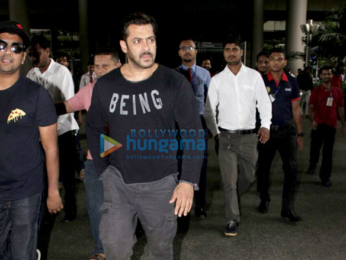 Salman Khan arrives from Morocco post 'Tiger Zinda Hai' shoot