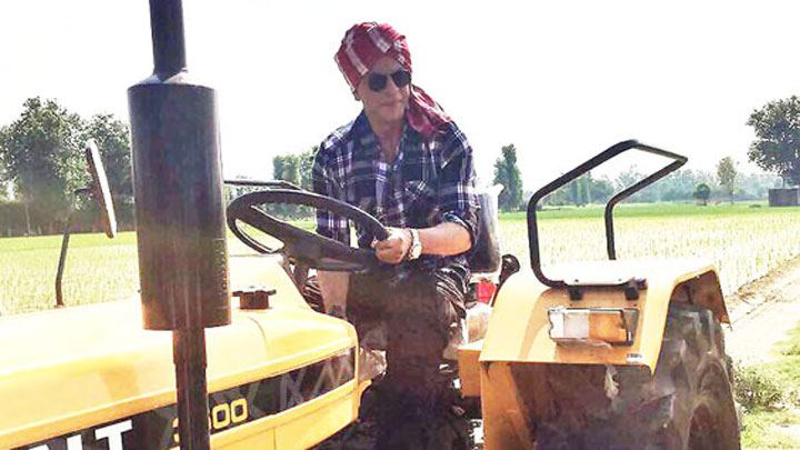 Shah Rukh Khan Drives A Tractor For Jab Harry Met Sejal’s Next Song ‘Butterfly’