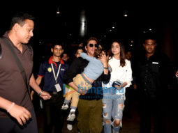 Shah Rukh Khan and Anushka Sharma arrive from Dubai after ‘Jab Harry Met Sejal’ promotion