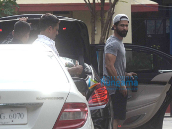 Shahid Kapoor snapped at gym