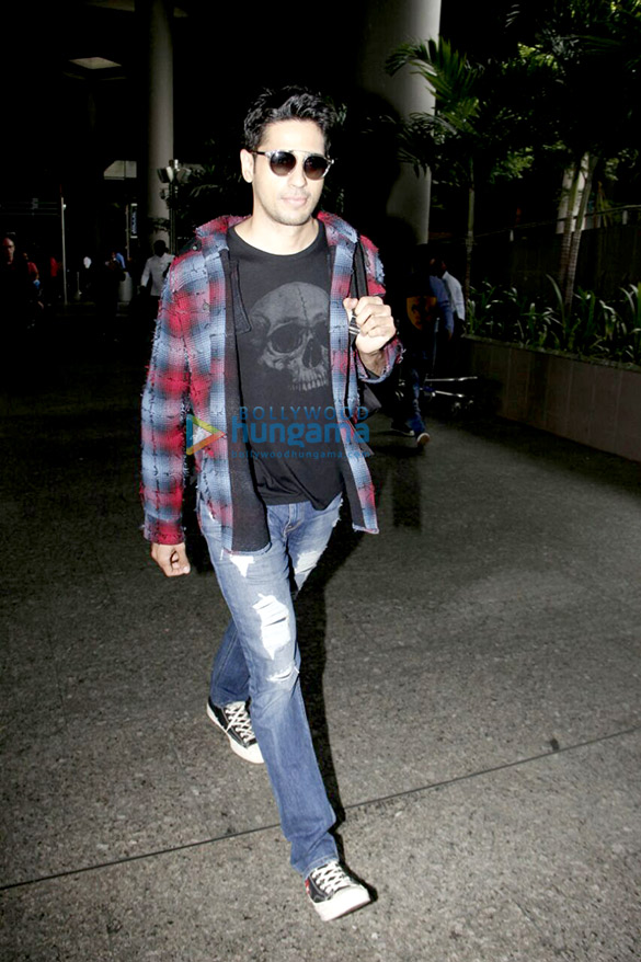 Sidharth Malhotra returns from ‘Aiyaary’ shoot in London Sidharth Malhotra returns from ‘Aiyaary’ shoot in London