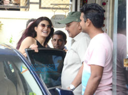 The sensational Jacqueline Fernandez snapped post her rehearsals in Bandra