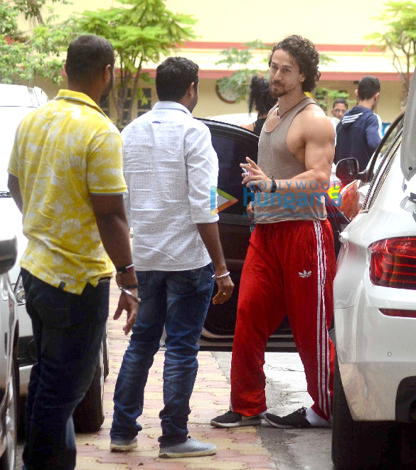 tiger shroff snapped post his gym session 5