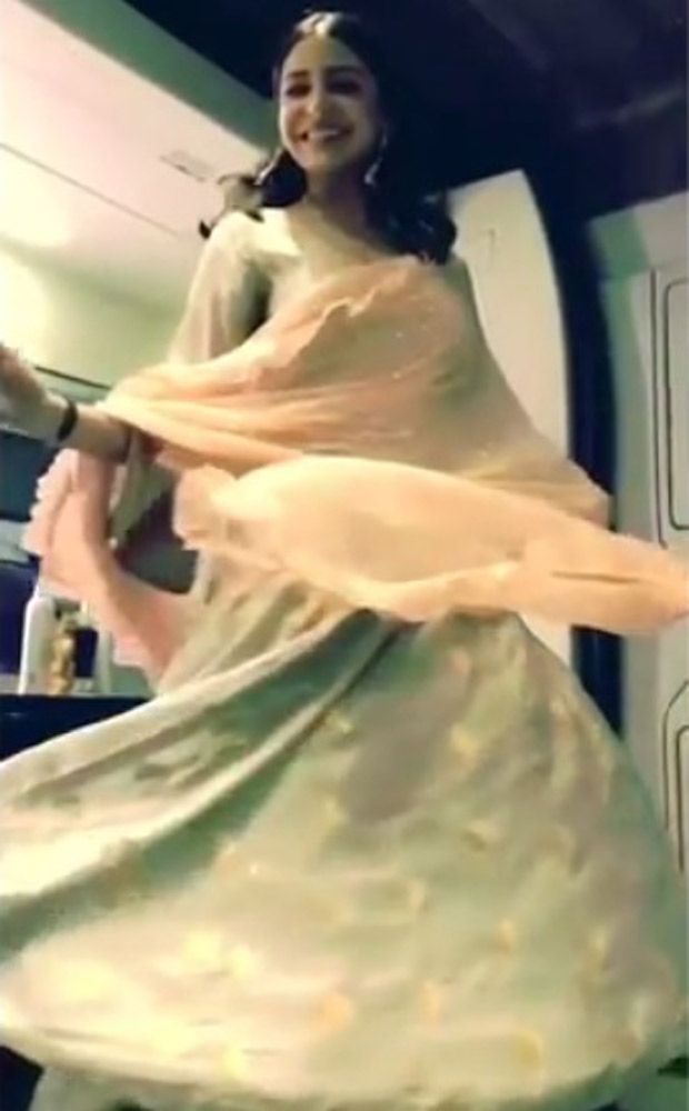 Watch Anushka Sharma happily twirls in this Shah Rukh Khan directed video