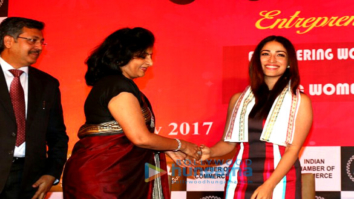 Yami Gautam receives ‘Women’s Achievers’ award