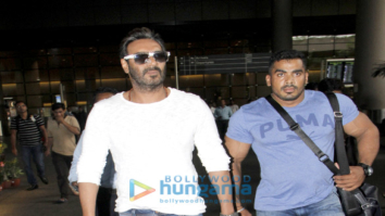 Ajay Devgn, Esha Gupta, Emraan Hashmi and Ileana D’Cruz snapped at the Mumbai airport