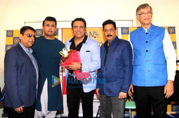Govinda, Sonu Nigam, Alka Yagnik, Abhijeet Bhattacharya, Sameer seen at Anand-Milind’s bash Govinda, Sonu Nigam, Alka Yagnik, Abhijeet Bhattacharya, Sameer seen at Anand-Milind’s bash
