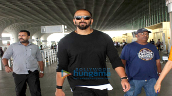 Ajay Devgn, Parineeti Chopra, Priyanka Chopra and more spotted at Mumbai airport