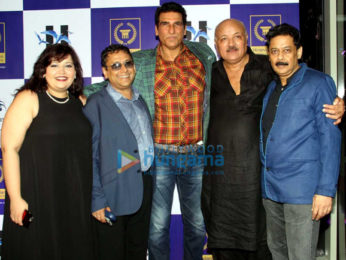Govinda, Sonu Nigam, Alka Yagnik, Abhijeet Bhattacharya, Sameer seen at Anand-Milind's bash