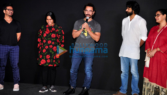 aamir khan unveils main kaun hoon song from secret superstar 2