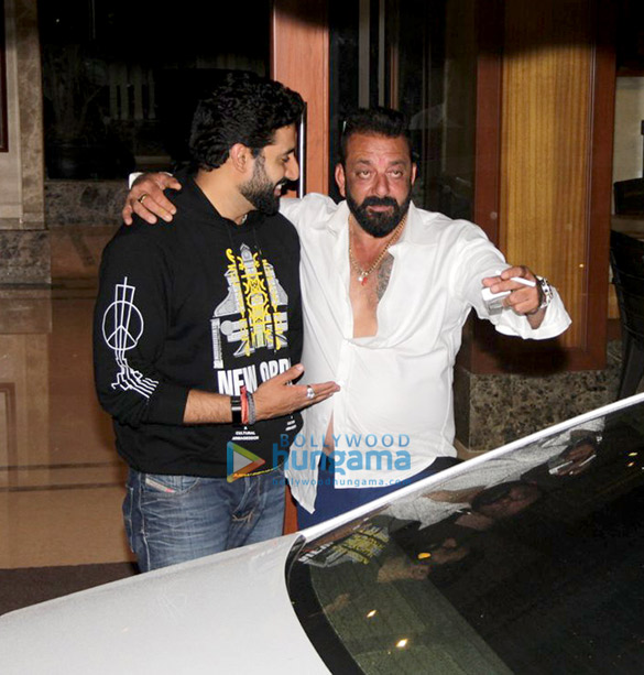 abhishek bachchan snapped at sanjay dutts birthday bash 4