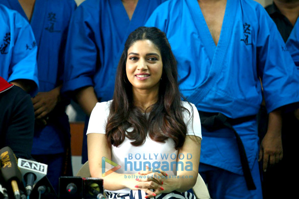akshay and bhumi at martial arts schools graduation day 8