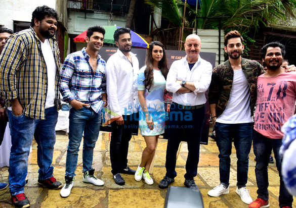 anupam kher unveils the poster and release date of his film ranchi dairies 3