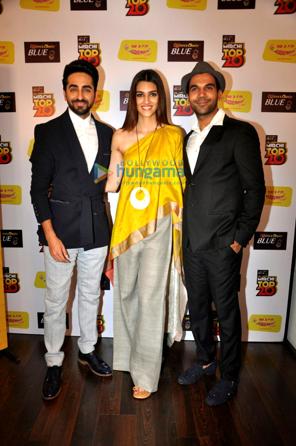 Ayushmann Khurrana, Kriti Sanon & Rajkummar Rao promote ‘Bareilly Ki Barfi’ at Officer’s Choice Blue Mirchi Top 20 Jubilee Night